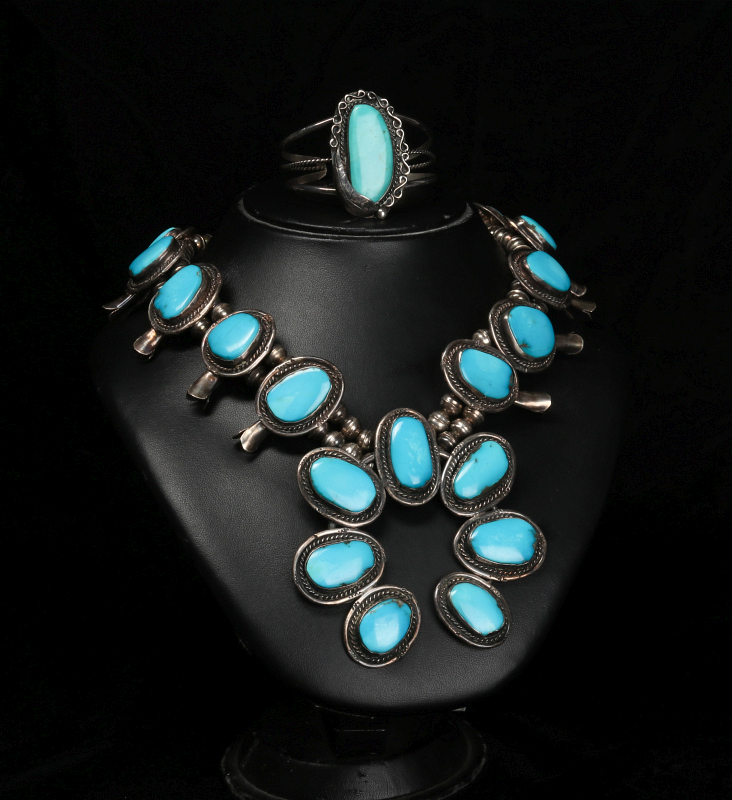 A HAND MADE NAVAJO SQUASH BLOSSOM NECKLACE