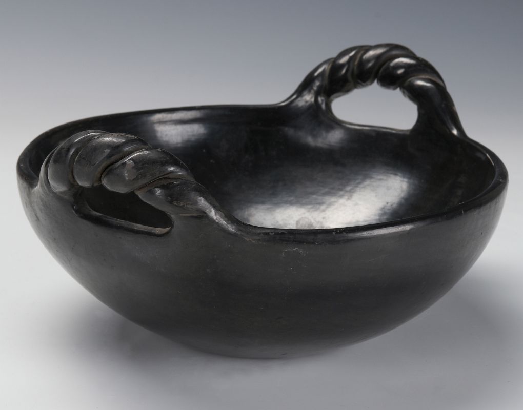 A SANTA CLARA POLISHED BLACK BOWL SIGNED CLARITA