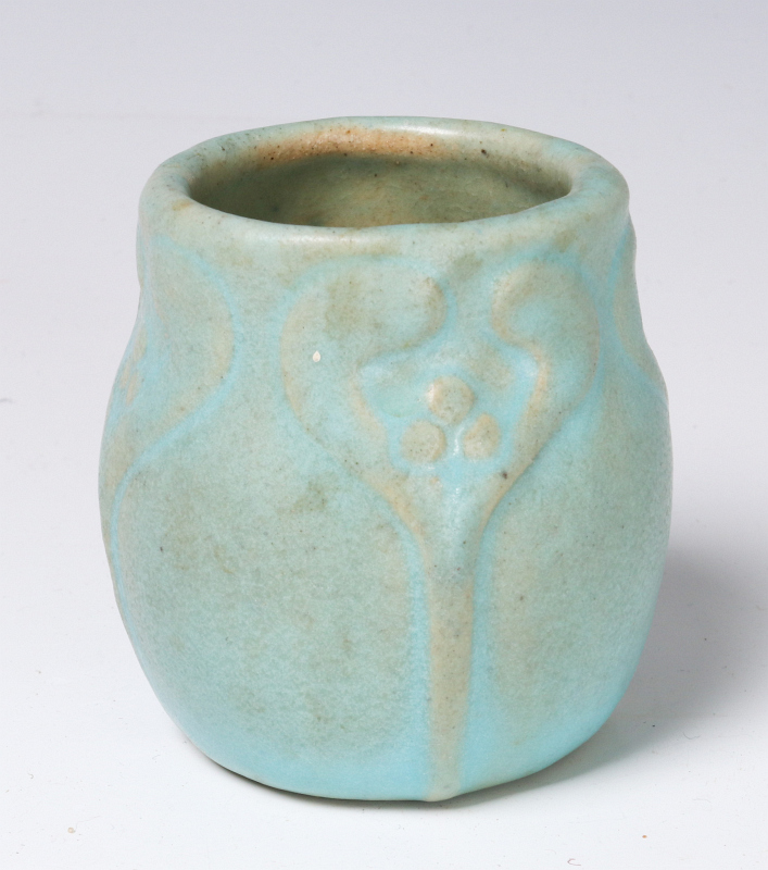 VAN BRIGGLE VASE NO 179 FROM 1907 TO 1912 PERIOD