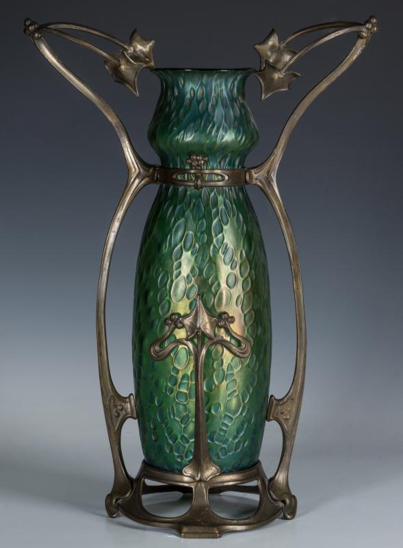 LOETZ VASE IN PATINATED MOUNTS, STYLE OF GURSCHNER