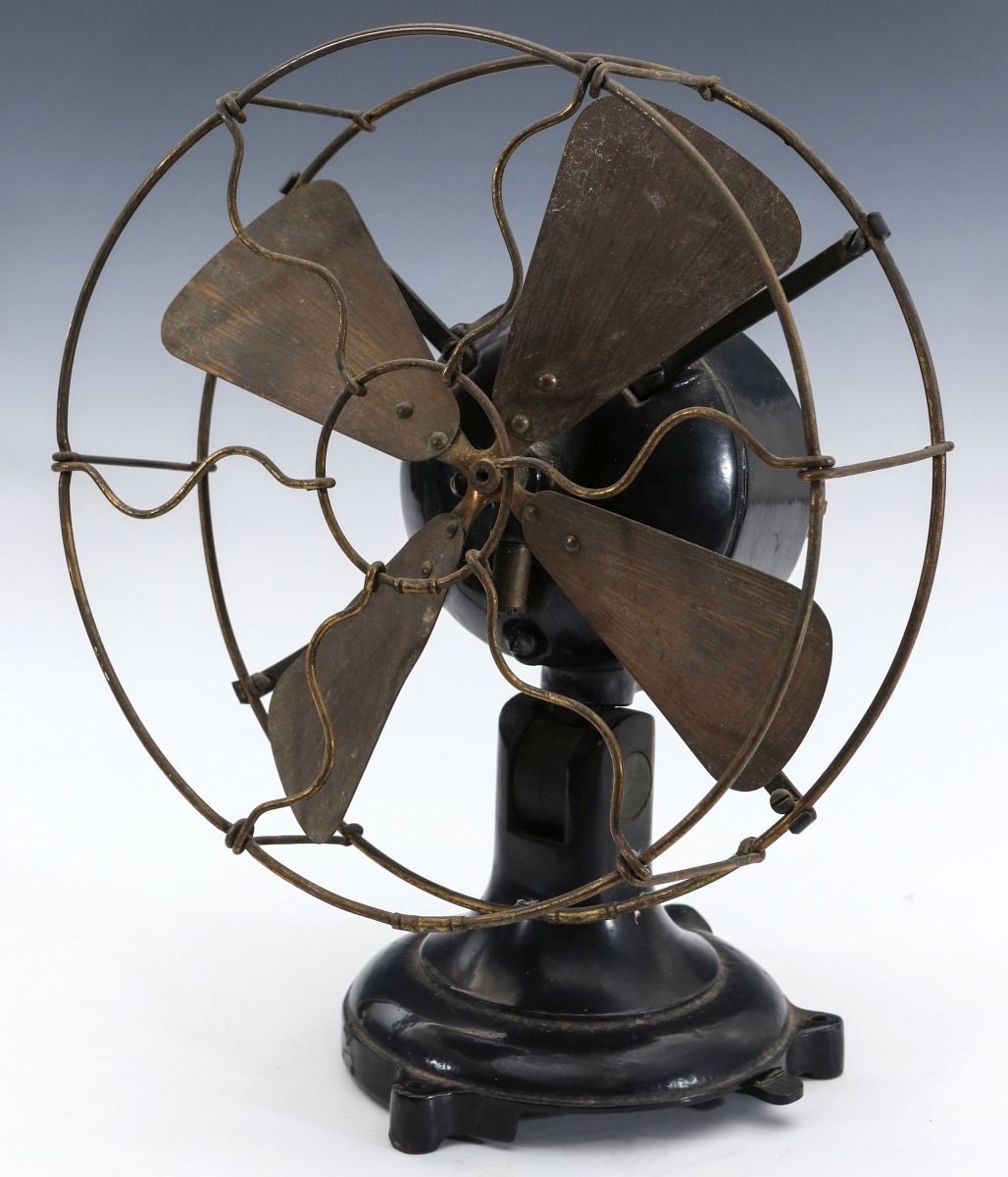 A DAYTON FAN & MOTOR CO. TYPE 22 FAN, CIRCA 1910