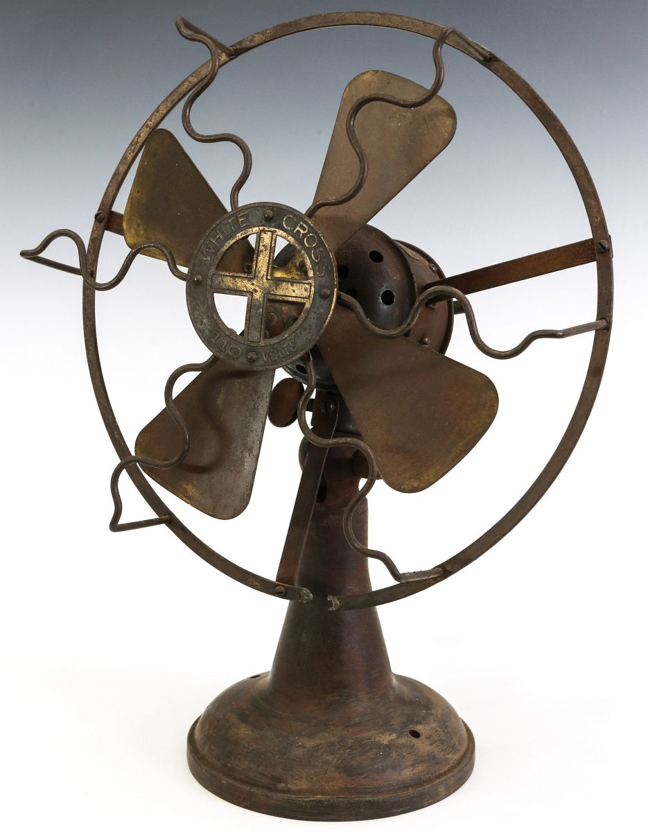 A LINDSTROM SMITH WHITE CROSS 8-INCH FAN C. 1915