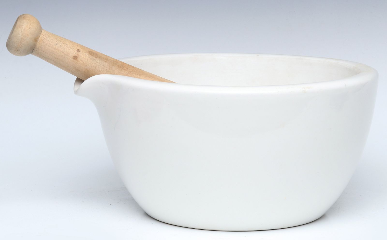 AN EXTRA LARGE COORS PORCELAIN MORTAR & PESTLE