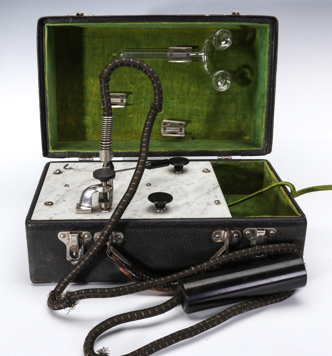 A VIOLET RAY GENERATOR QUACK MEDICAL DEVICE C 1900