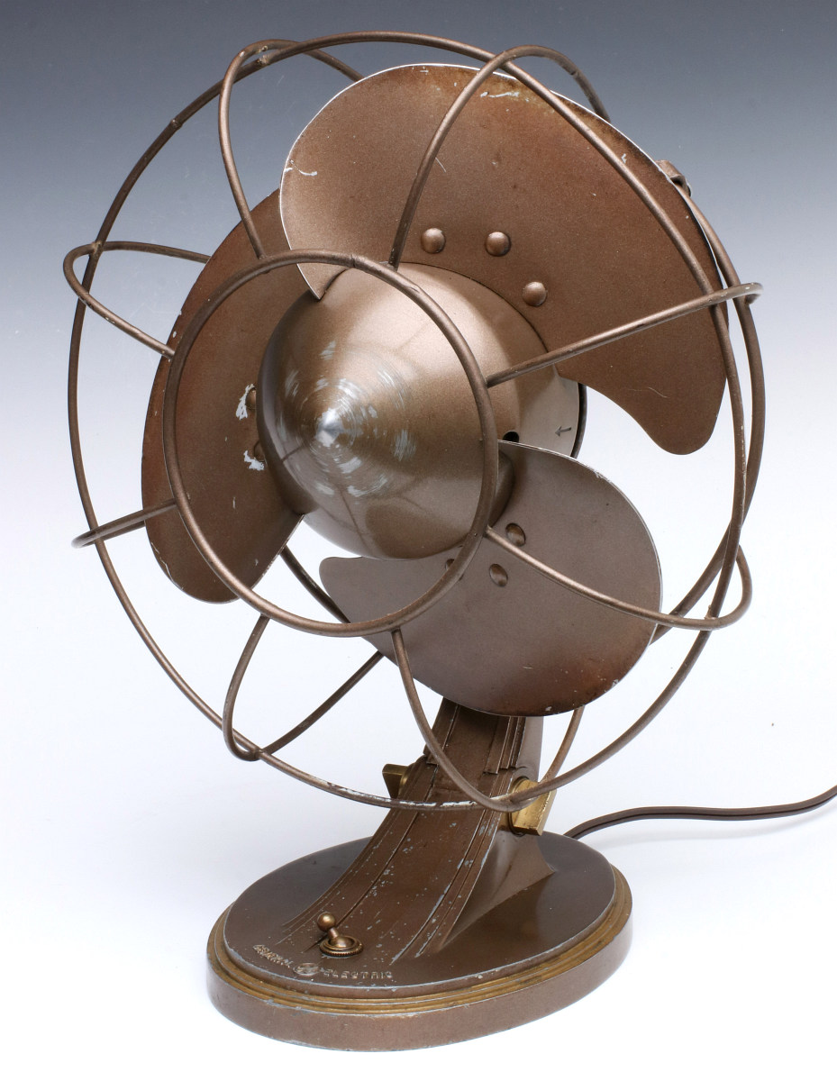 A GENERAL ELECTRIC ART DECO 'QUIET' FAN CIRCA 1932