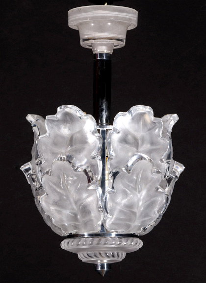 A Rare Lalique Chêne Chandelier