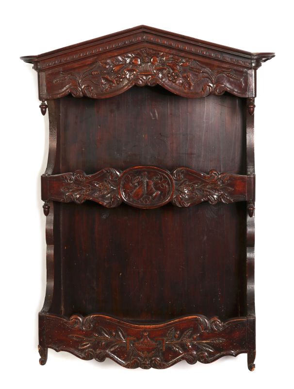 A 19TH CENTURY FRENCH CARVED ESTAGNIER PLATE RACK