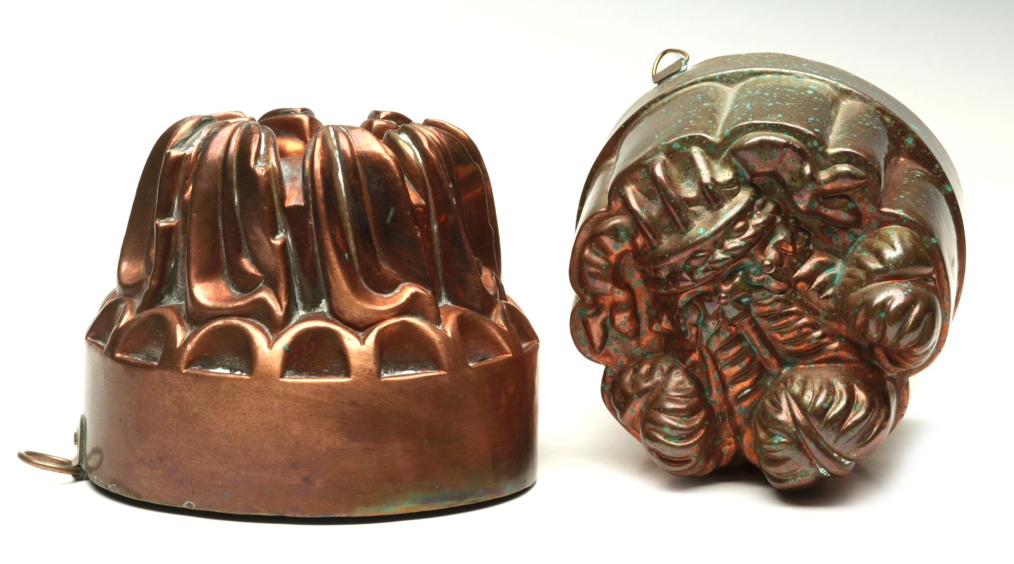 AN ANTIQUE COPPER MOLD SIGNED BENHAM & FROUD