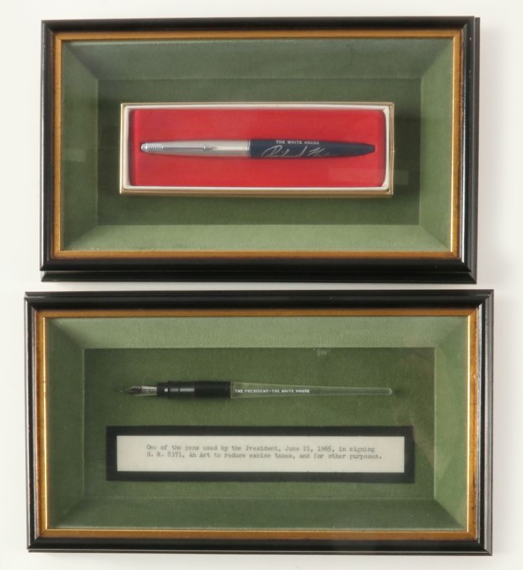 LBJ BILL SIGNING PEN  NIXON WHITE HOUSE PARKER PEN