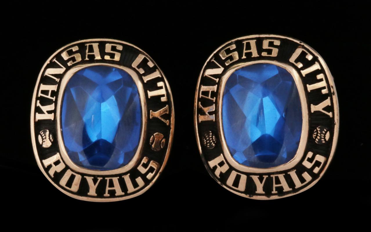 PAIR VINTAGE 10K GOLD KANSAS CITY ROYALS CUFFLINKS