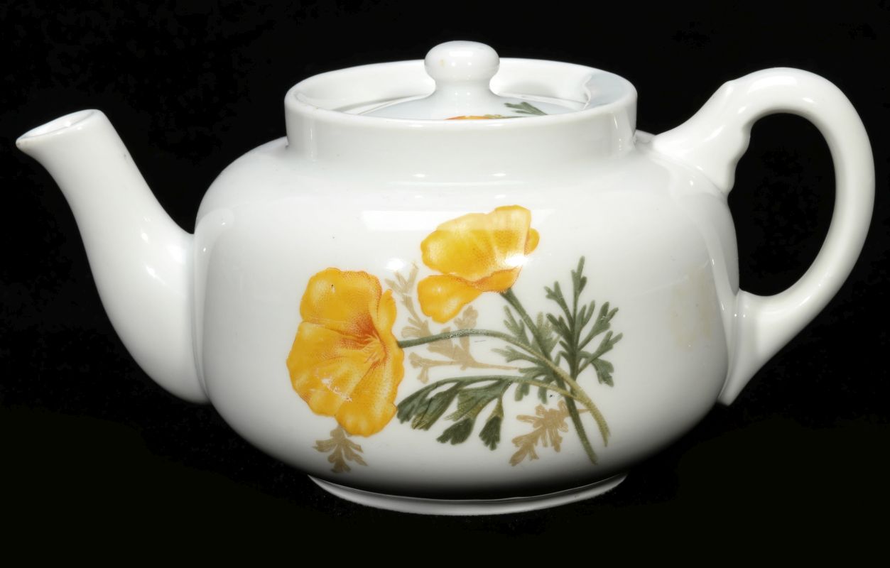 AT&SF SANTA FE CALIFORNIA POPPY TEAPOT WITH LID