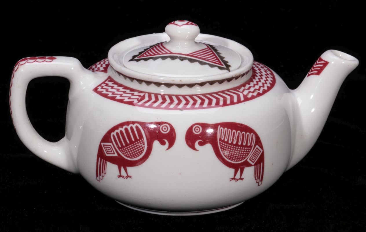 AT&SF SANTA FE RR MIMBRENO TEA POT AND LID