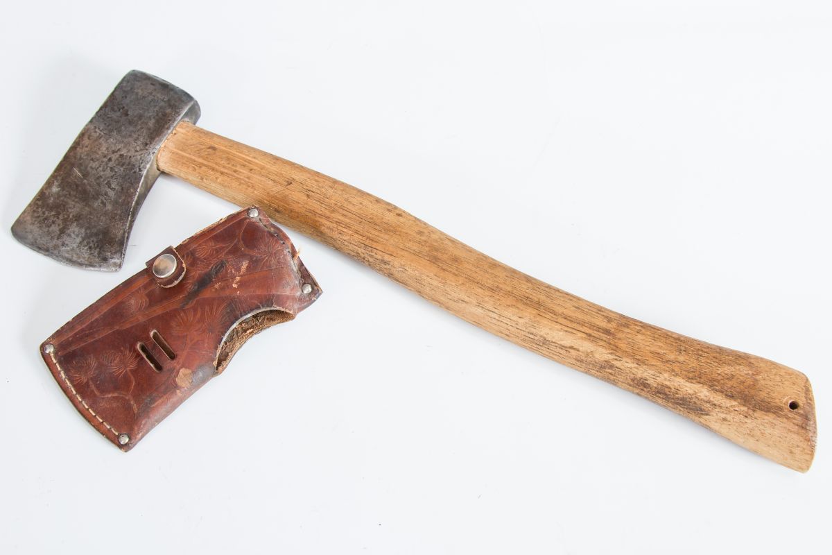 A MARBLES NO. 6 SAFETY AXE