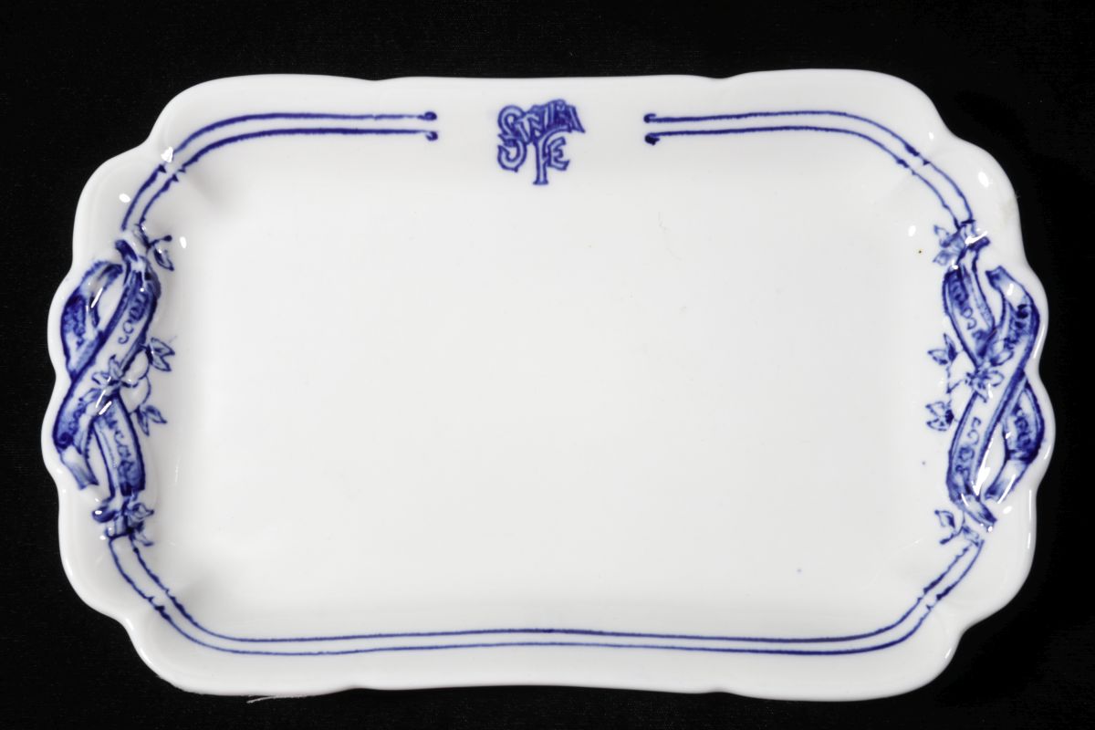 AT&SF SANTA FE RR BLEEDING BLUE RECTANGULAR TRAY