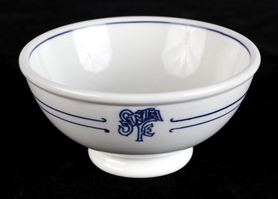 AT&SF SANTA FE RR BLEEDING BLUE PEDESTAL FOOT BOWL