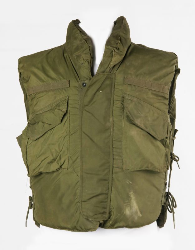 A VIETNAM WAR US FLAK JACKET FRAGMENTATION VEST