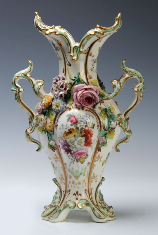 A COALBROOKDALE STYLE TWO-HANDLE PORCELAIN VASE