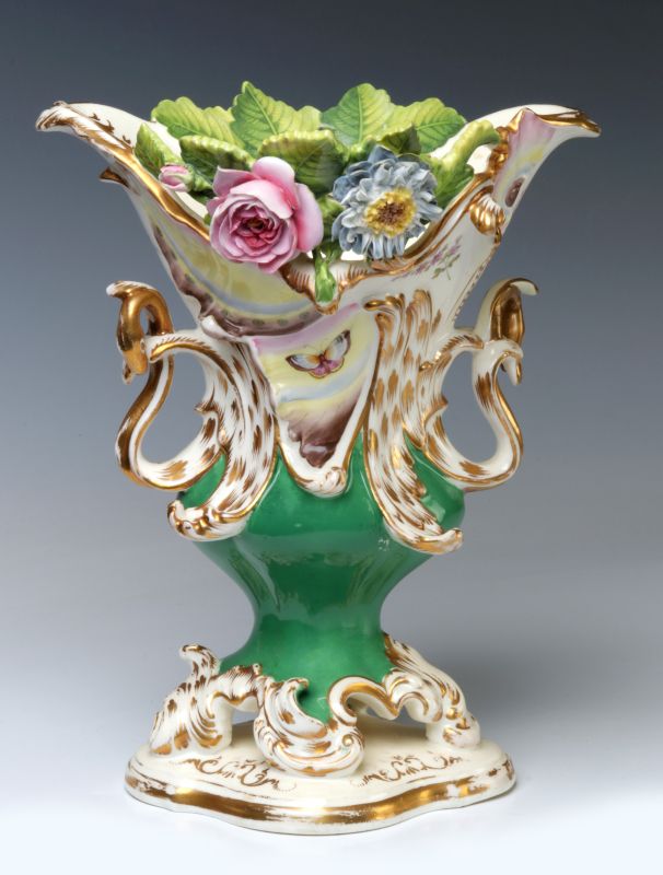 A COALBROOKDALE STYLE PORCELAIN VASE