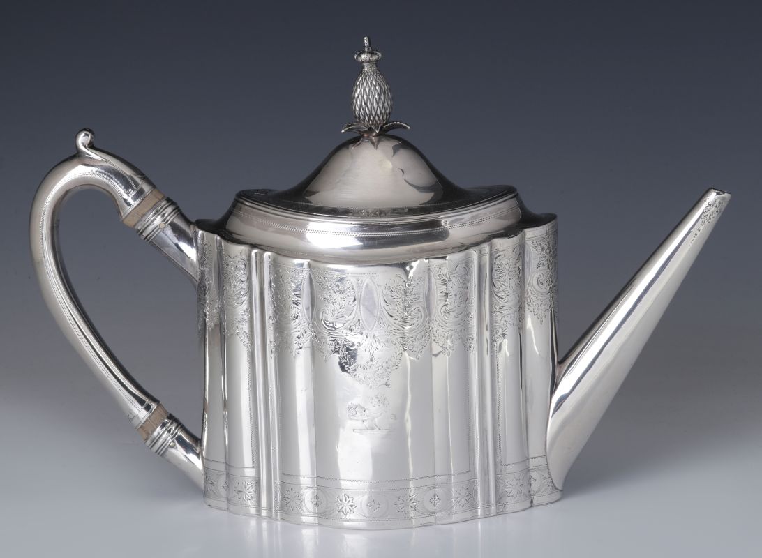 A PETER AND ANN BATEMAN GEORGIAN SILVER TEAPOT