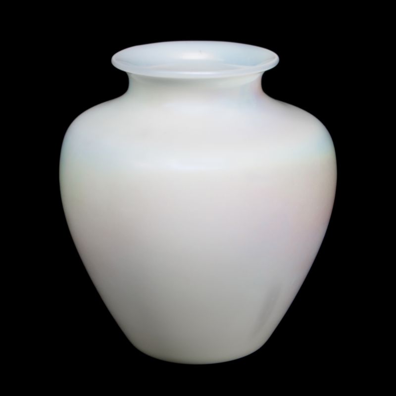 A FREDERICK CARDER IVRENE STEUBEN VASE