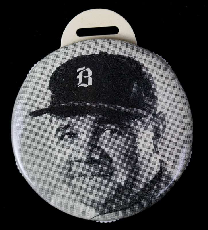 BABE RUTH QUAKER OATS BASEBALL SCORE KEEPER FOB