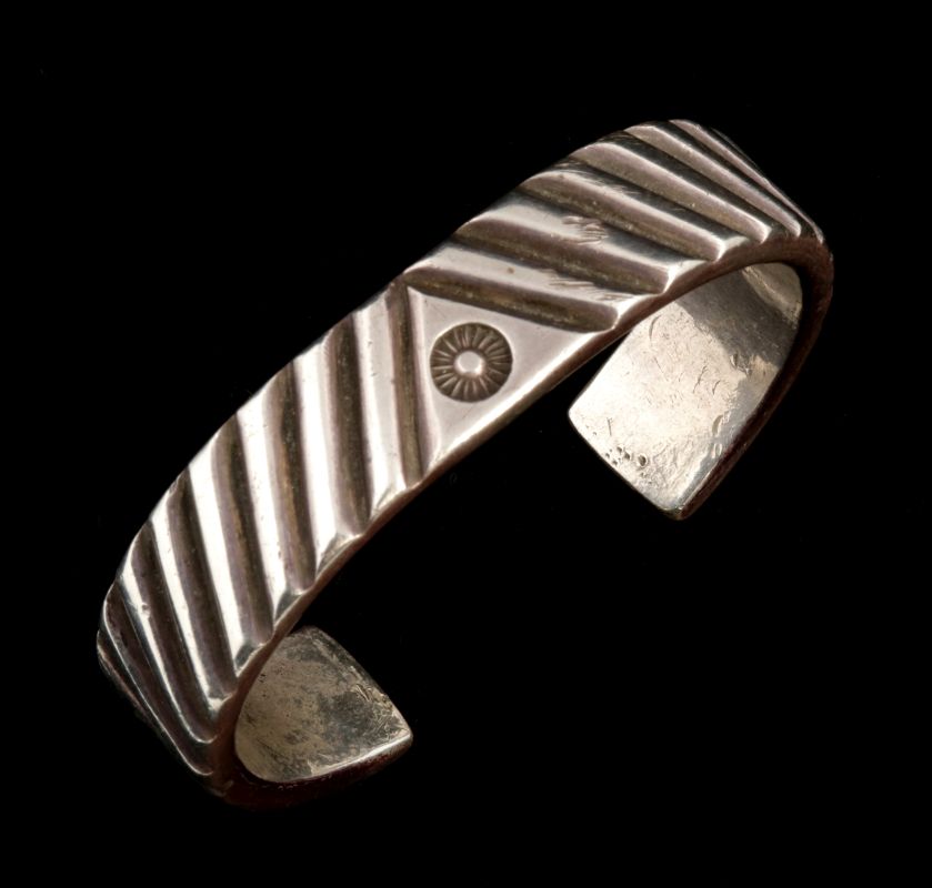 MARK CHEE (1914-1981) NAVAJO STERLING BRACELET