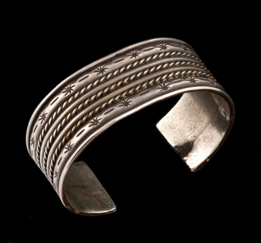 A HEAVY NAVAJO STERLING CUFF BRACELET