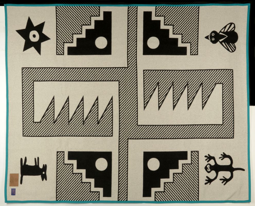 A PENDLETON ANASAZI MOTIF CHACO CANYON BLANKET