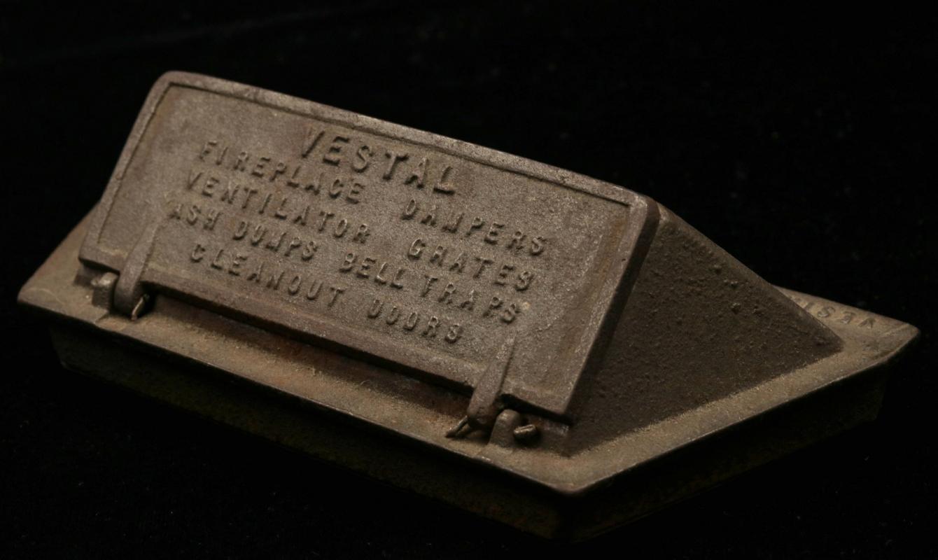 A VESTAL MFG DAMPER ADVERTISING SALESMAN'S SAMPLE