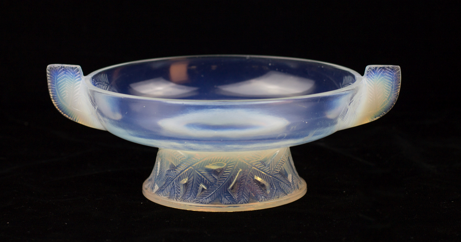 PIERRE D'AVESN (1901-1990) ART DECO OPALESCENT BOWL