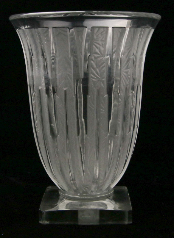 VERLYS 'LANCE' ICICLE MOTIF ART DECO URN FORM VASE