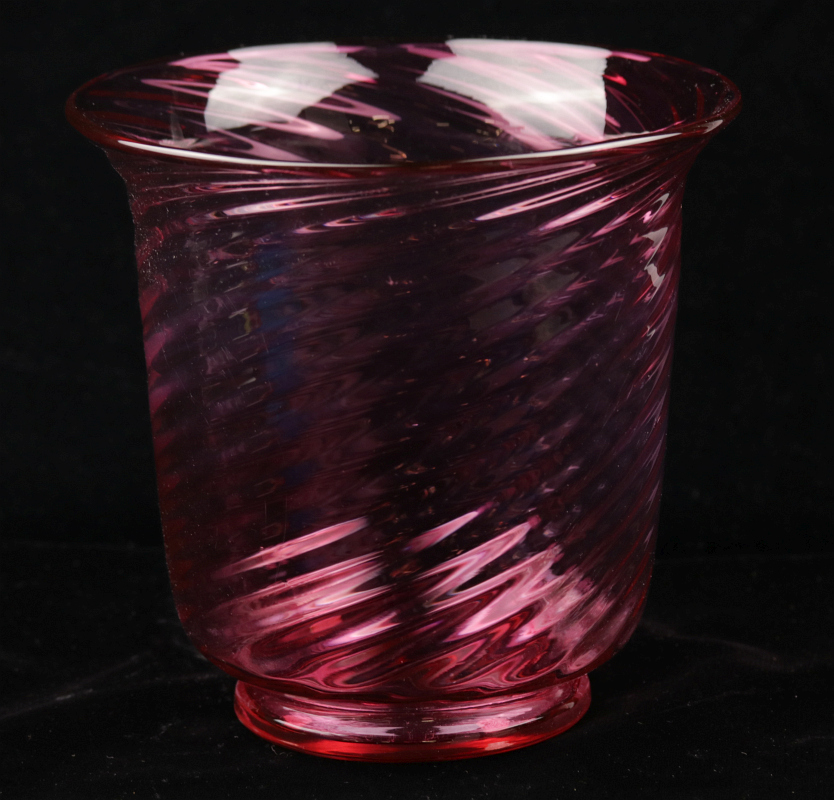 A STEUBEN GOLD RUBY OPTIC SWIRL VASE SHAPE 6030