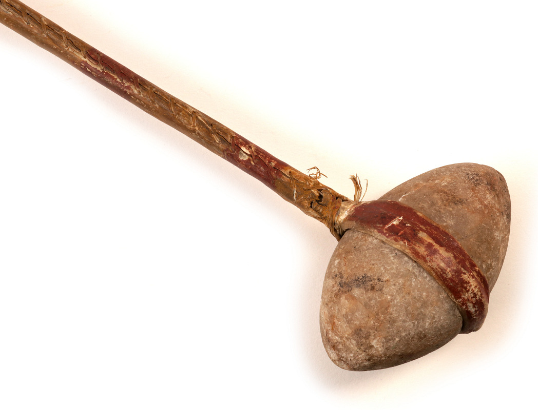 A LATE 19TH C. PLAINS QUARTZ STONE HEAD WAR CLUB