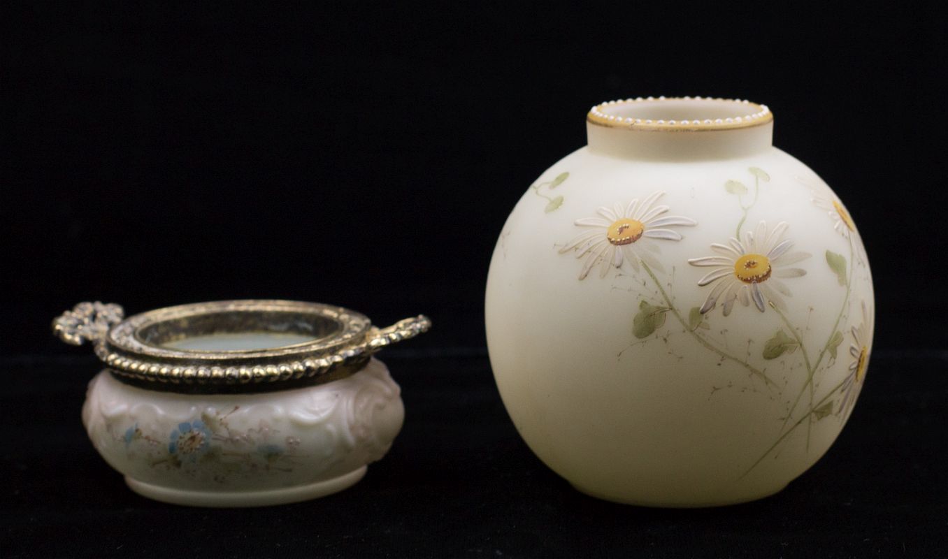 DECORATED VICTORIAN ART GLASS PIN DISH AND VASE