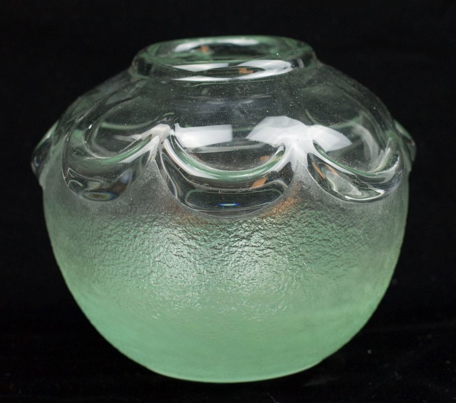 A FRENCH ART GLASS VASE SIGNED SCHNEIDER