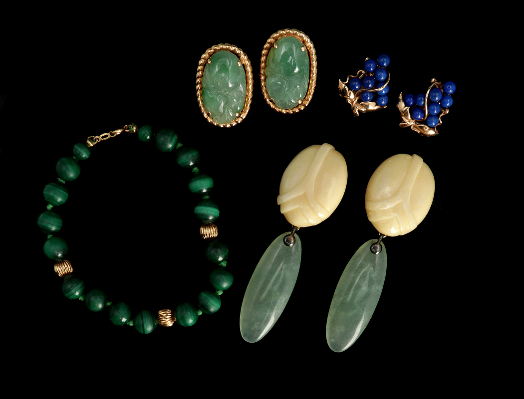 SEMI-PRECIOUS STONE AND 14K GOLD JEWELRY