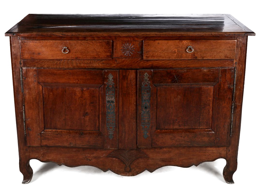 AN 18TH CENTURY FRENCH PROVINCIAL SIDE CABINET