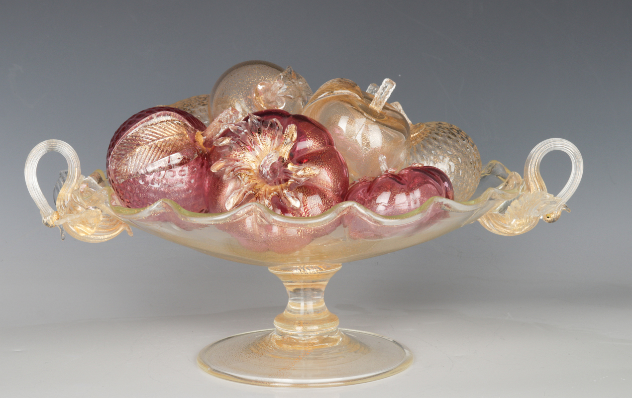 AN ITALIAN VENETIAN GLASS CENTERPIECE WITH FRUIT