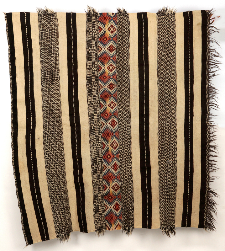 A 20TH CENTURY CAUCASIAN WOOL FLAT WEAVE