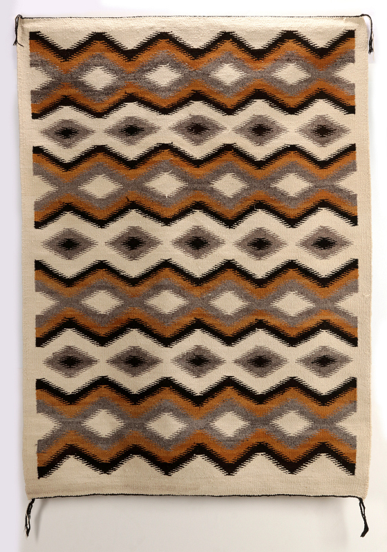 A LATE 20TH CENTURY NAVAJO WEAVING