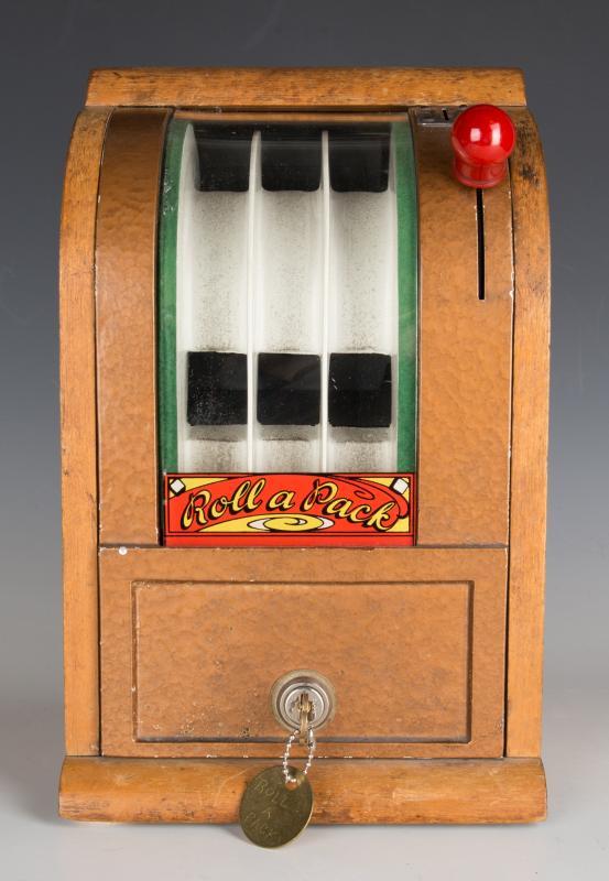 C. 1940 VICTOR 'ROLL A PACK' DICE TRADE STIMULATOR