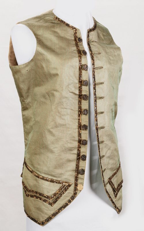 A GENTLEMAN'S SILK WAISTCOAT CIRCA 1770