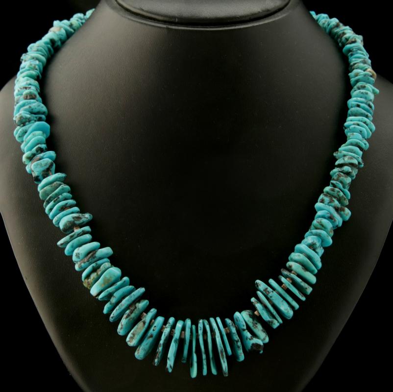 A SANTO DOMINGO TURQUOISE DISC NECKLACE