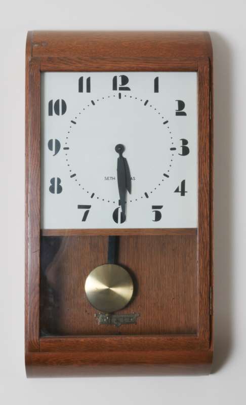 AN OAK ART DECO SETH THOMAS 'OBSERVER' WALL CLOCK