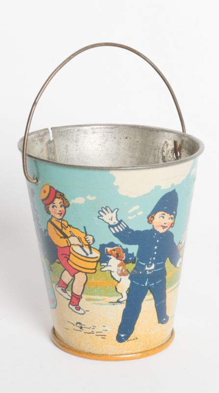 A CIRCA 1920 MINIATURE TIN LITHO CHILD'S SAND PAIL