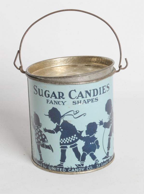 A CIRCA 1920 UNITED CANDY CO. TIN LITHO CANDY TIN
