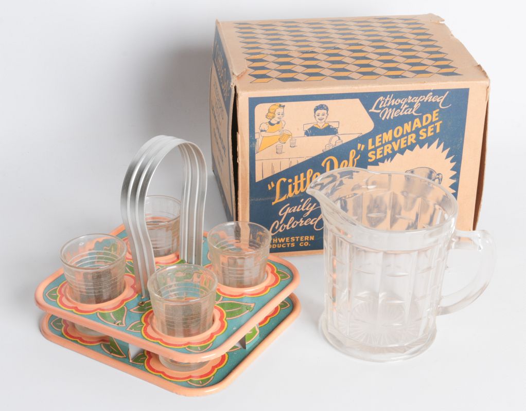 A LITTLE DEB CHILD'S LEMONADE SERVICE SET WITH BOX