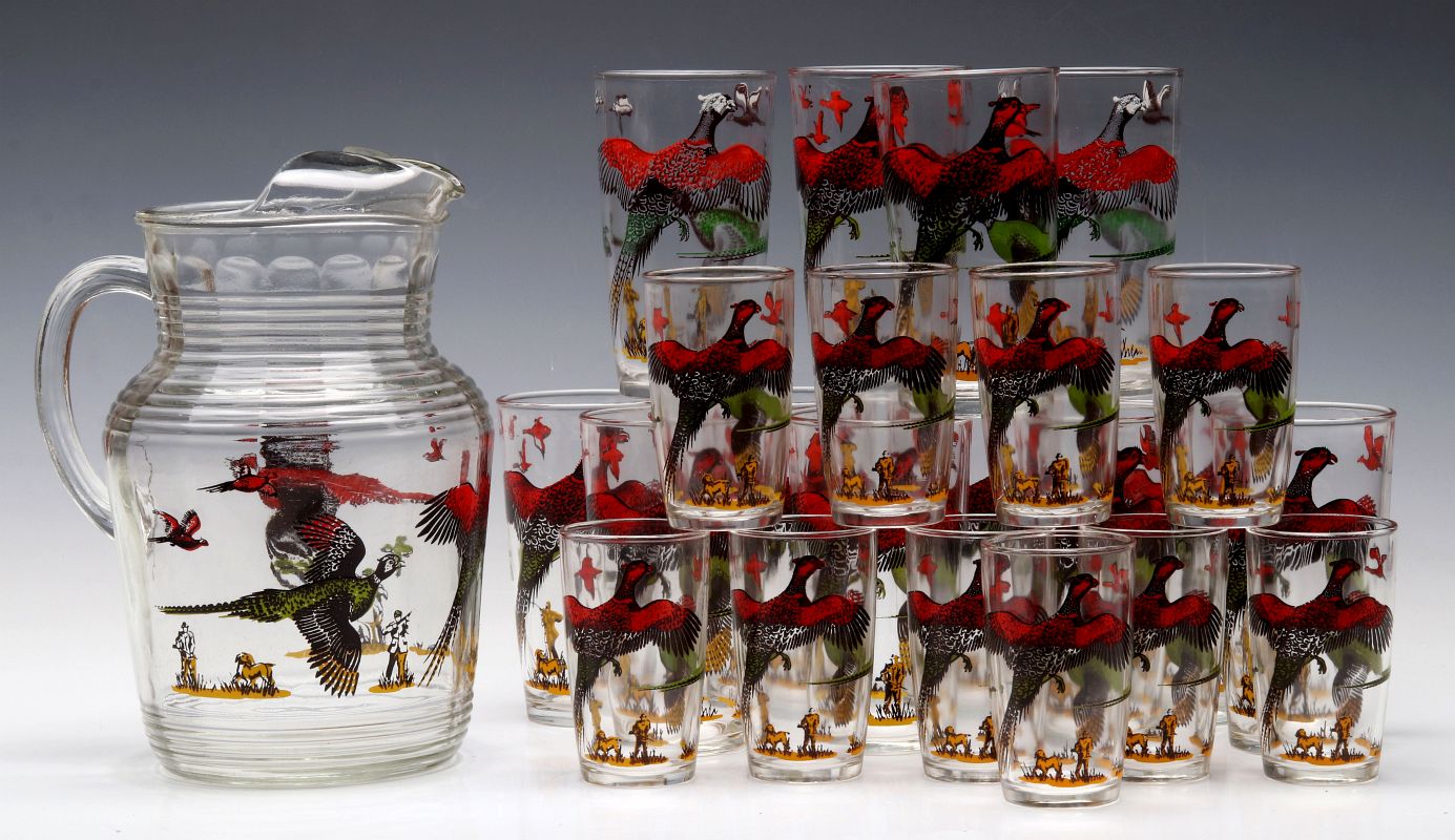 VINTAGE HAZEL-ATLAS PHEASANT HUNT MOTIF BAR SET