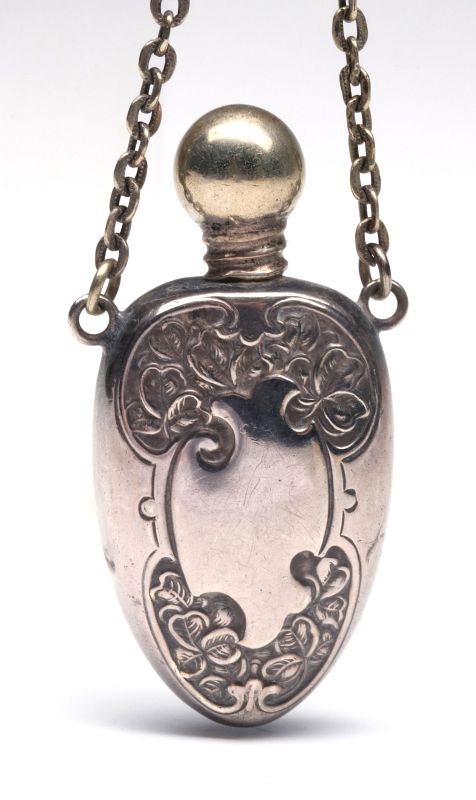 A VINTAGE GERMAN SILVER PERFUME WITH FINGER RING