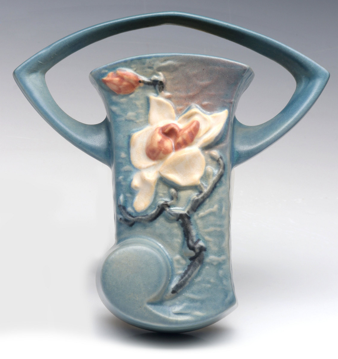 A ROSEVILLE 'MAGNOLIA' ART POTTERY WALL POCKET